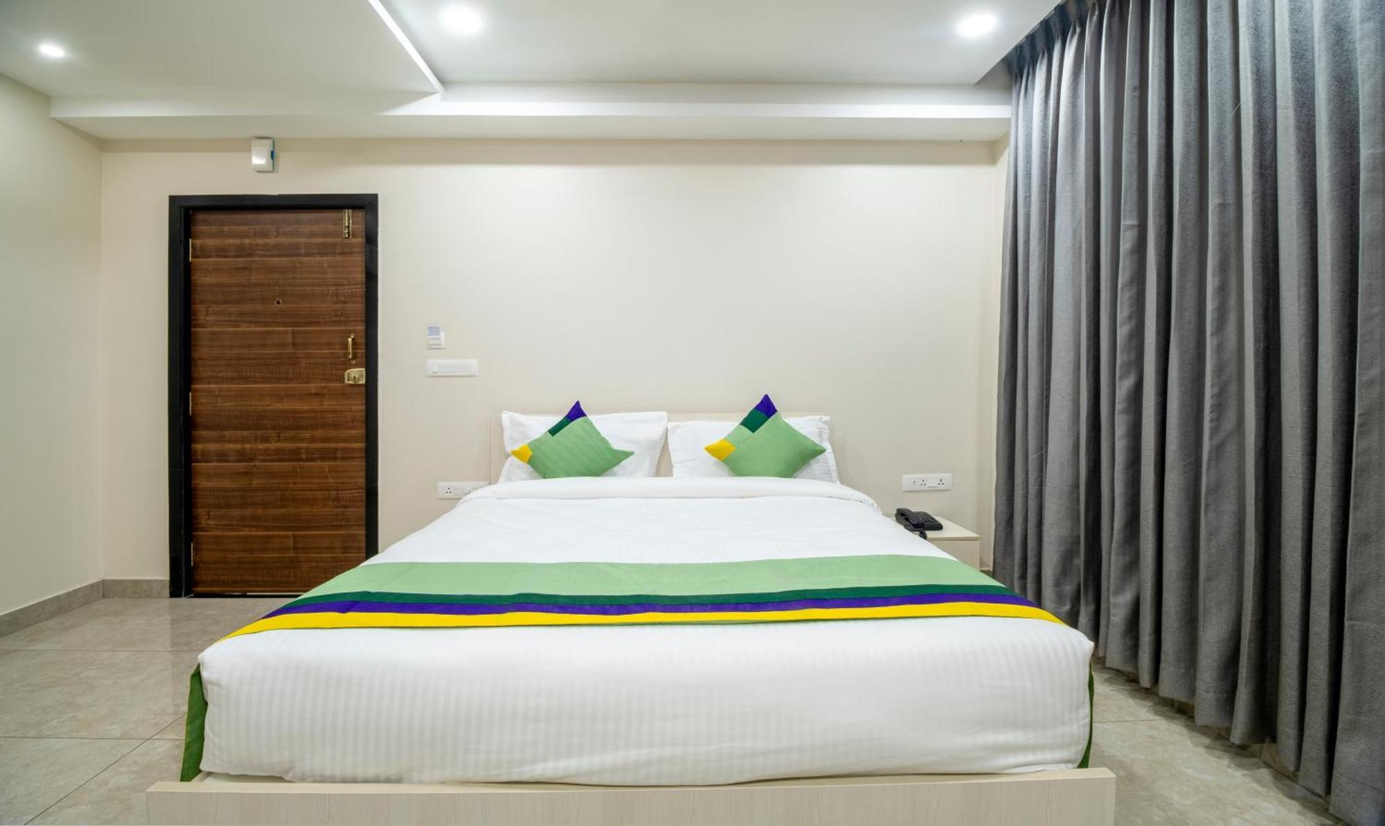 Hotel Treebo Sea Heights à Kākināda Extérieur photo