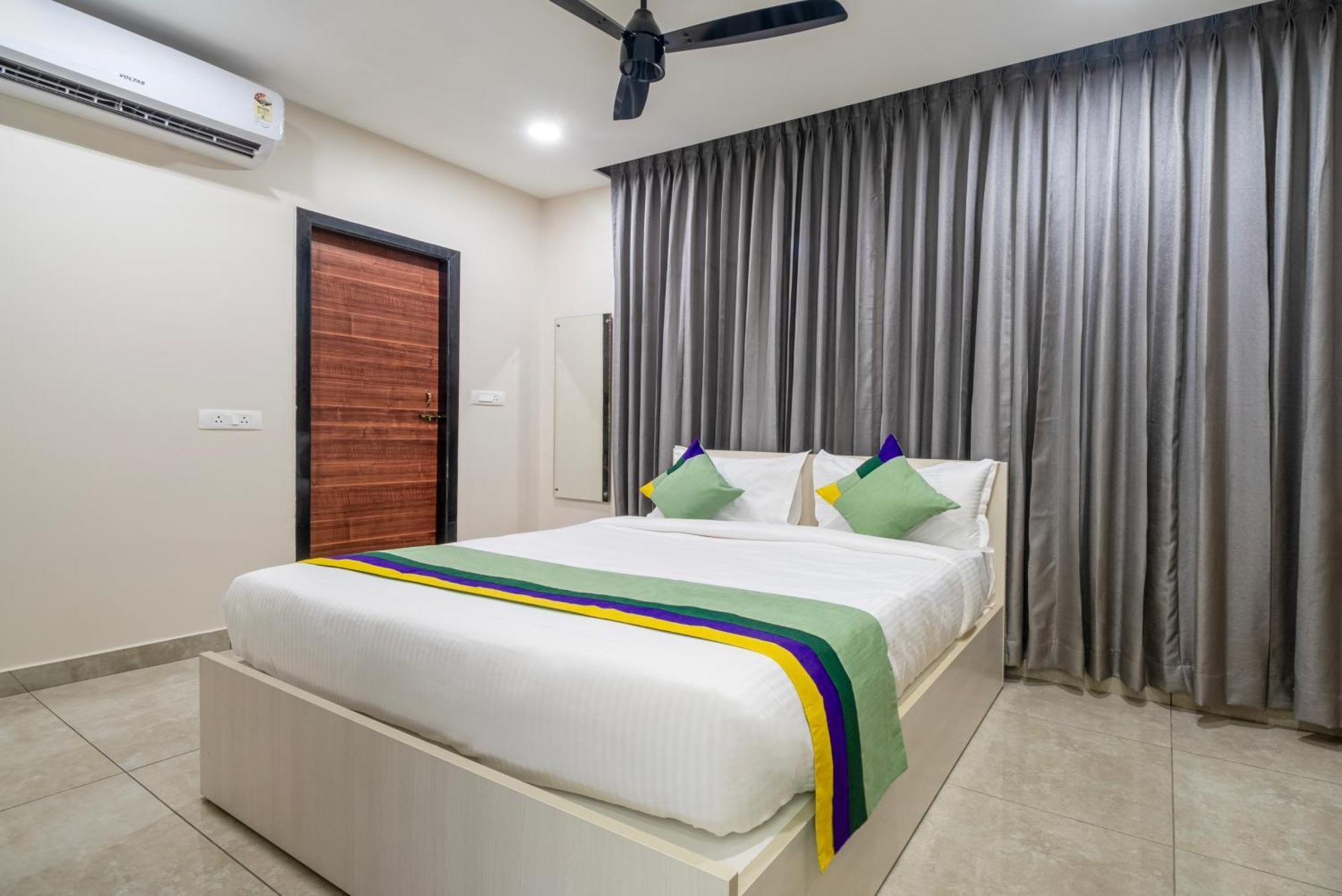 Hotel Treebo Sea Heights à Kākināda Extérieur photo